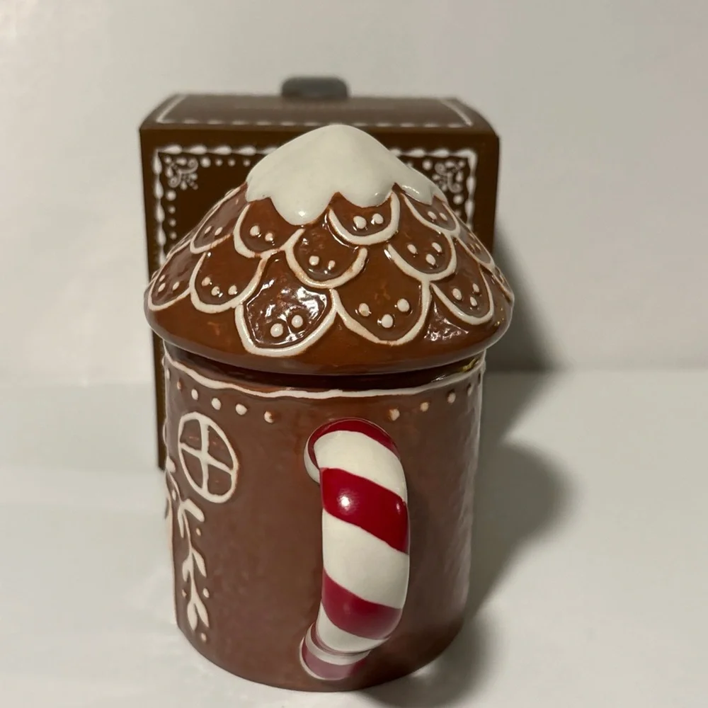 Pottery Barn Gingerbread House Figural Lidded Mug